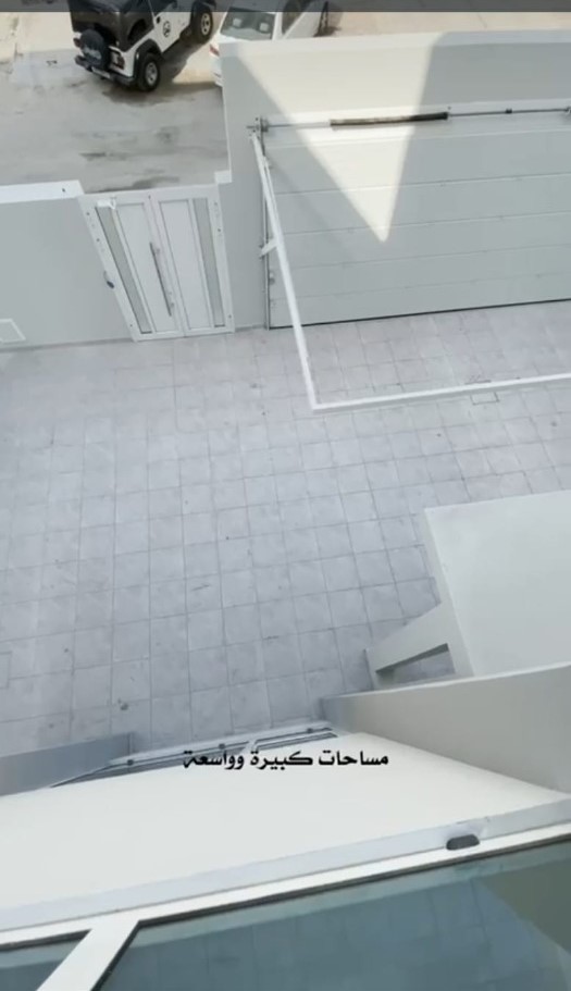 فيلا في دمستان للبــيع