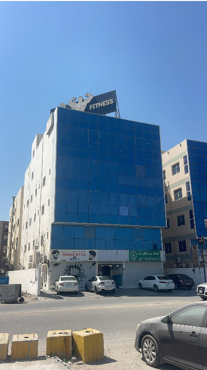 بناية في اللوزي للبــيع